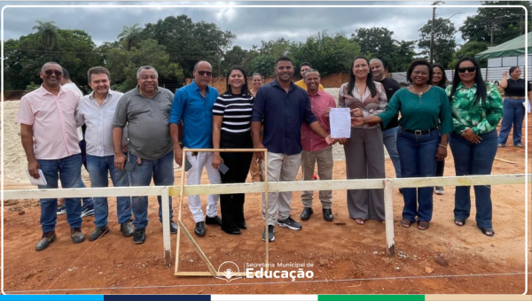 ORDEM DE SERVIÇO PARA CONSTRUÇÃO DE NOVA CRECHE NA VILA SÃO JOSÉ É ASSINADA EM PEIXE