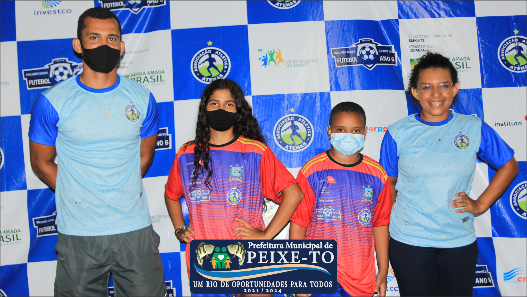 PREFEITO PARTICIPA DA ENTREGA DO KIT ESPORTIVO AOS ALUNOS DA ESCOLINHA ATENAS