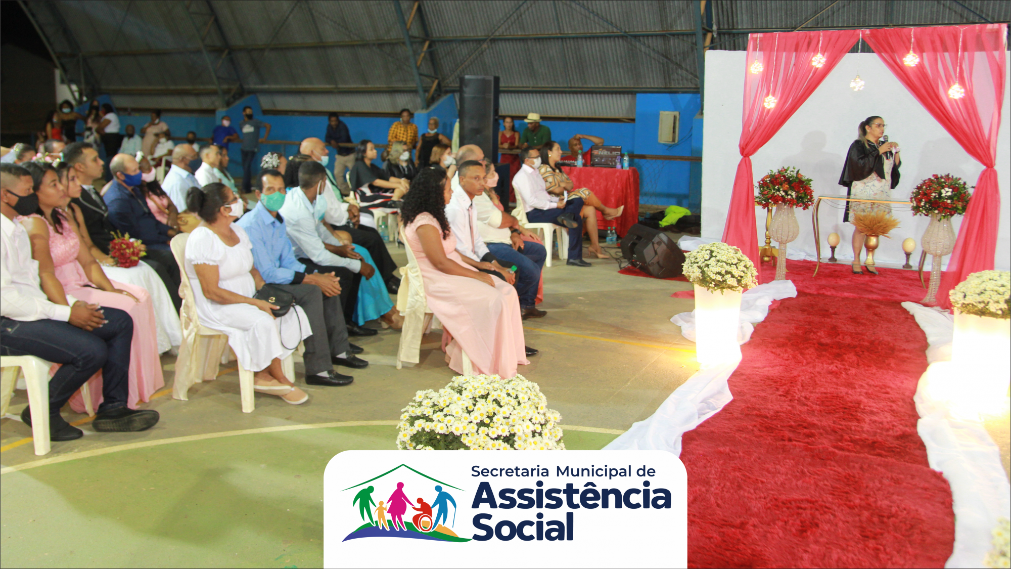 CASAMENTO COMUNITÁRIO OFICIALIZA UNIÃO DE 29 CASAIS
