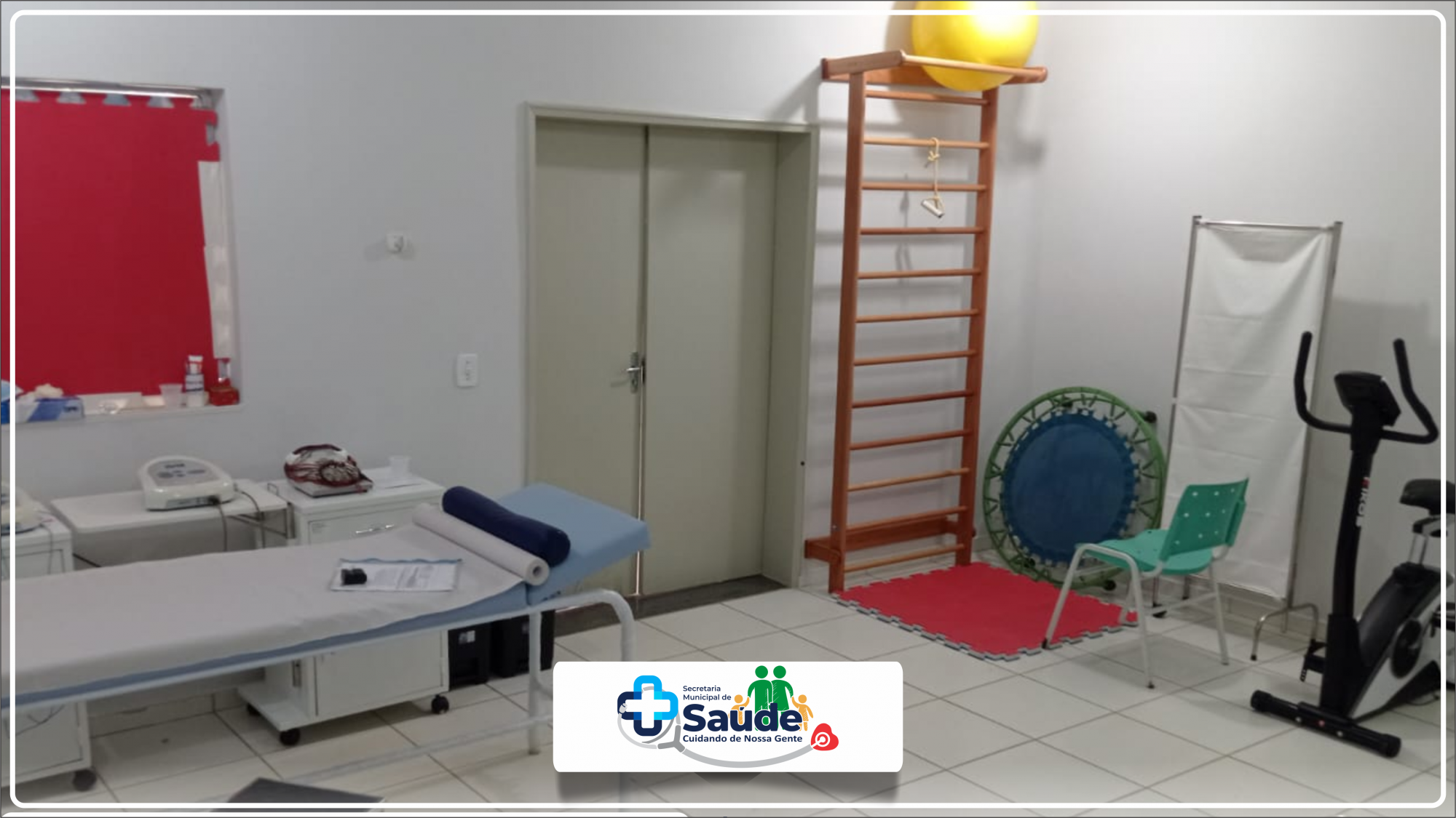SALA DE FISIOTERAPIA BEM ESTRUTURADA PARA ATENDER A POPULAÇÃO PEIXENSE